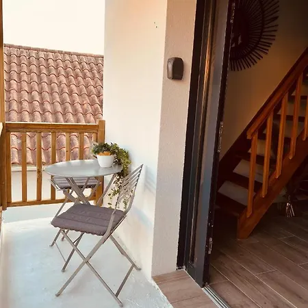 La Marguerite Apartment *